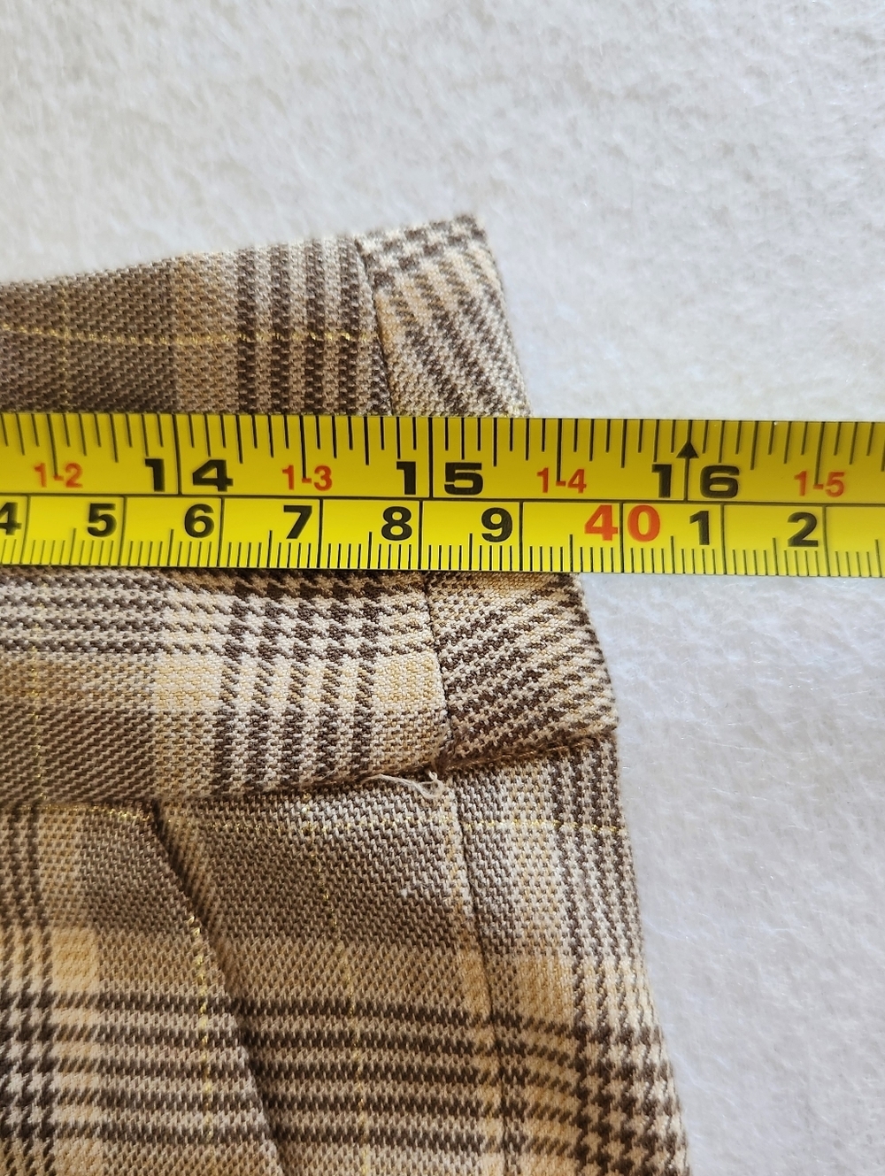 Yank Y2K Plaid Tailored Shorts in Tan and Cream Size 4 - Picture 7 of 7